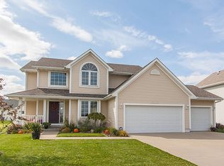 12612 Tanglewood Dr, Urbandale, IA 50323