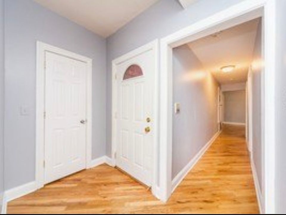 1st image of 1127 N Christiana Ave APT 2