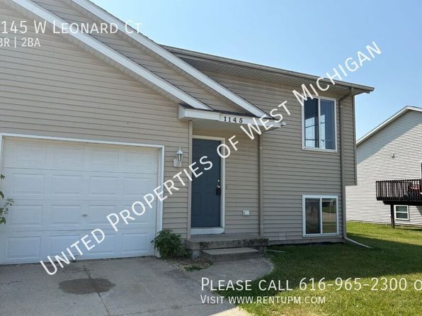1145 W Leonard Ct NW