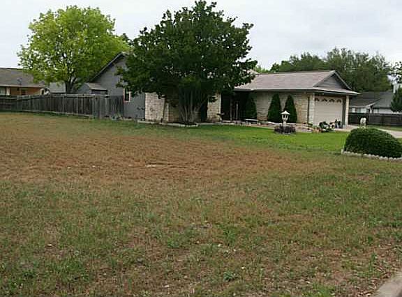 4th image of 2806 S Walker Dr