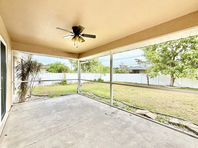 22148 Lockport Ave — Photo 48