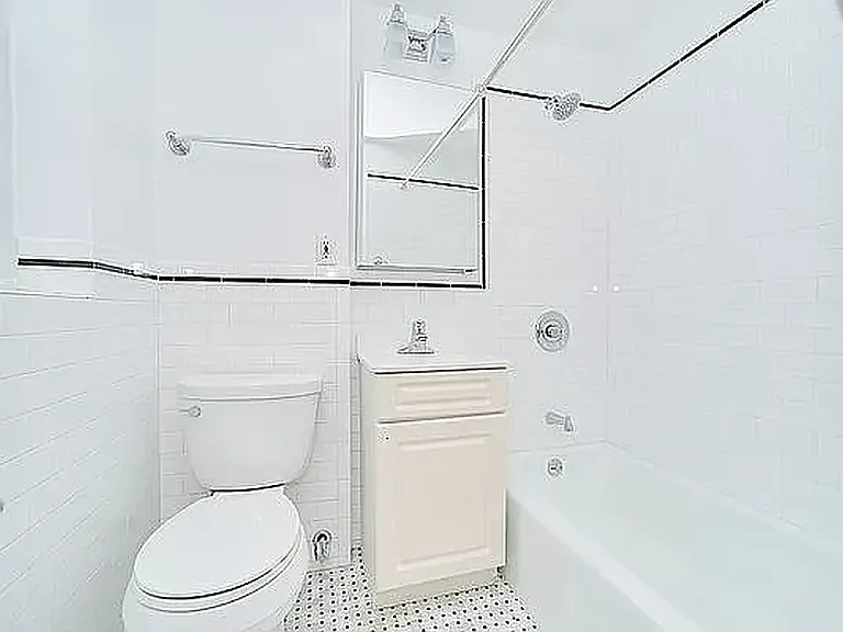 850 Amsterdam Ave #4F — Photo 5
