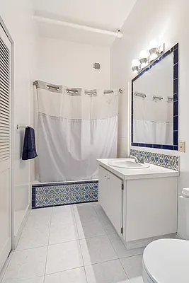 Sold by RHI Group | media 11