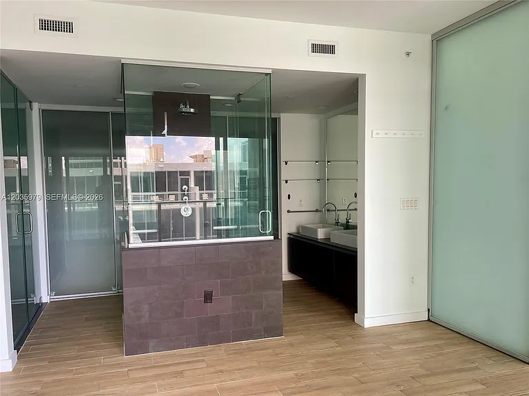 1040 Biscayne Blvd #1105 — Photo 14
