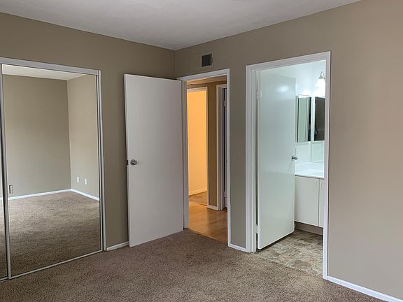 5th image of 5224 Cartwright Ave #12