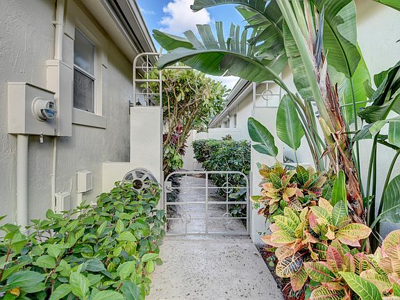 Home For Sale In Broken Sound Country Club