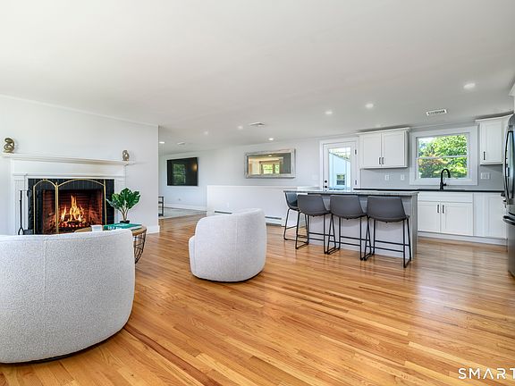 2nd image of 9 Cornwall Road