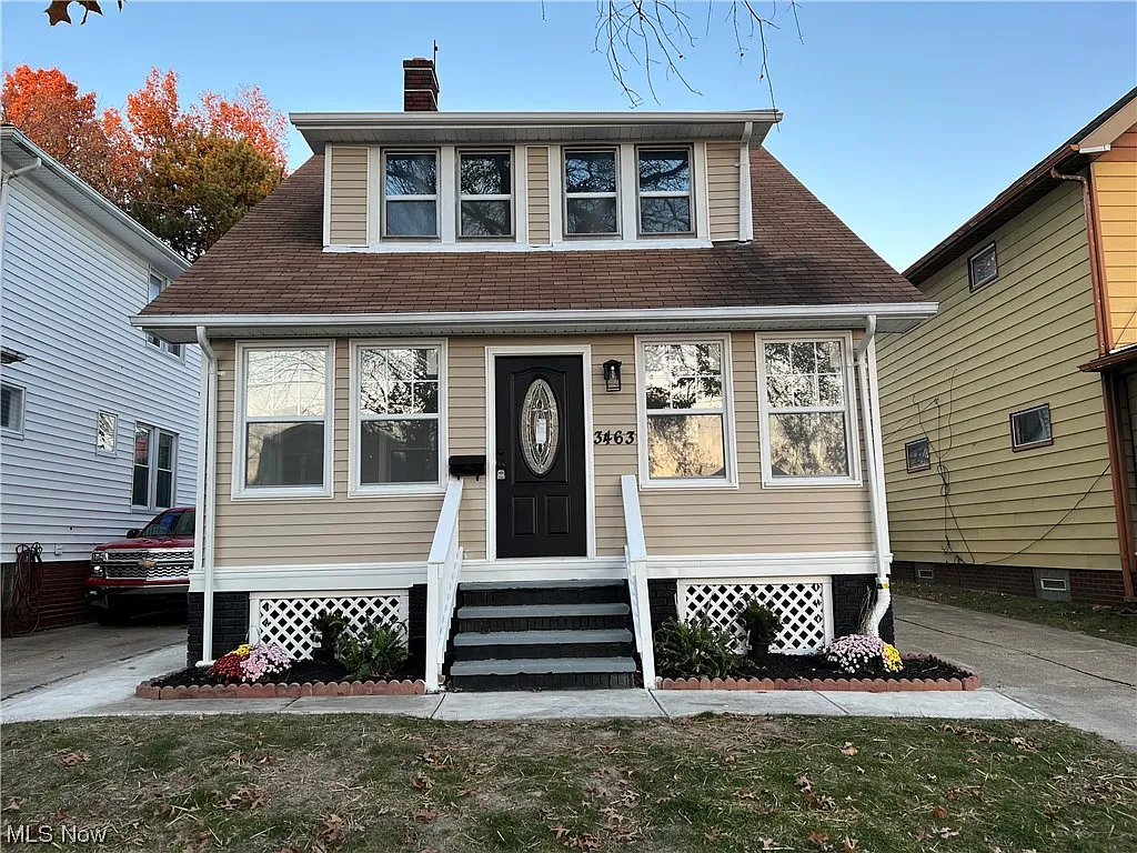 3463 W 132nd St photo 1