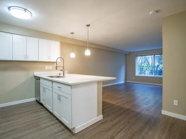 1800 Eastlake Apts (Scenic)