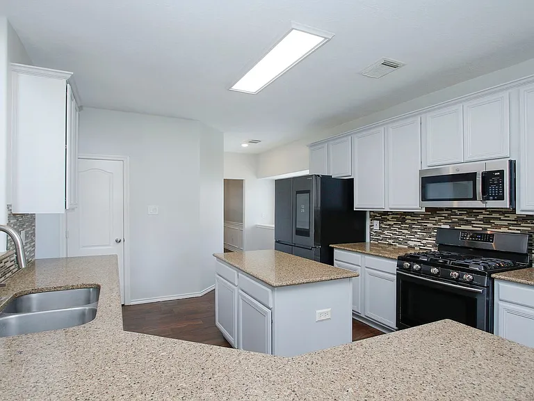 10314 Cliff Haven Ct — Photo 16
