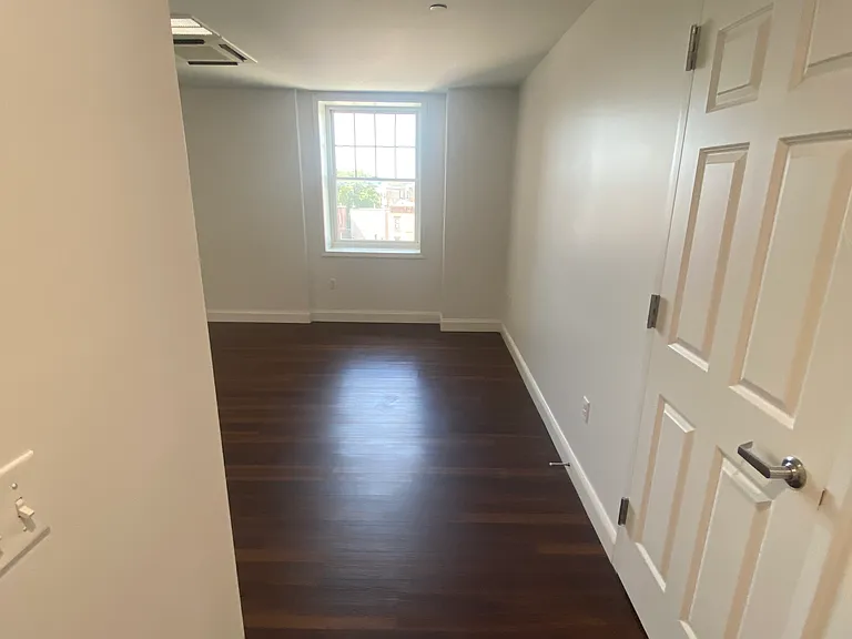 3100 Bergenline Ave #402 — Photo 15