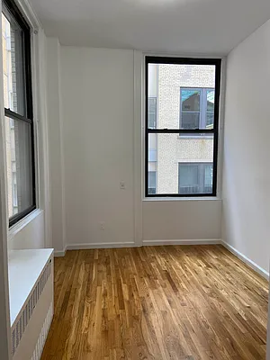 Rented by City Connections Realty | media 10