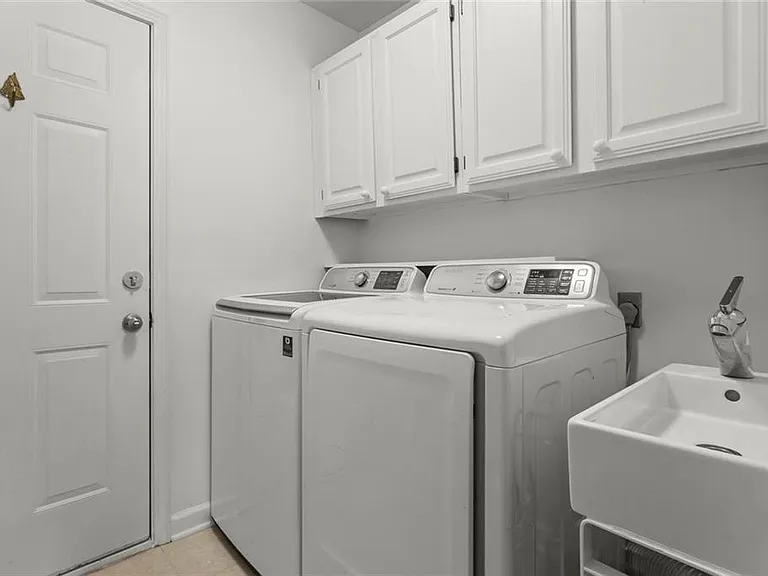 1695 Spinnaker Dr — Photo 28