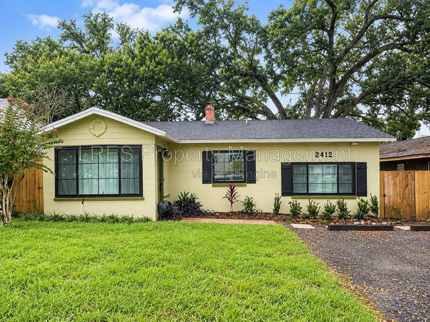 2 bed, 1.0 bath, 1000 sqft, $2,350 — Photo 1