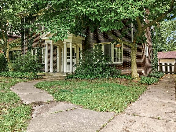 3rd image of 2318 Selma Ave