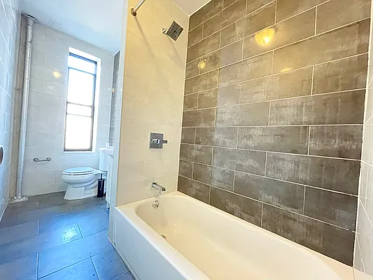 Rented by Bruma Realty LLC | media 23