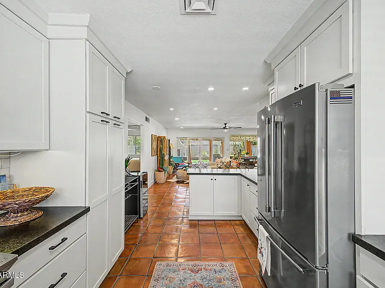4718 N 77th Pl — Photo 9