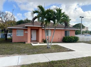 3381 NW 212th St, Miami Gardens, FL 33056