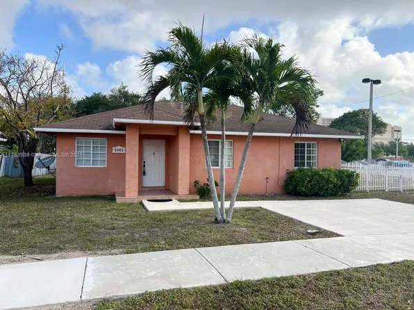 3381 NW 212th St, Miami Gardens, FL 33056
