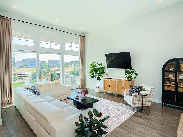 3208 Carabiner St — Photo 1