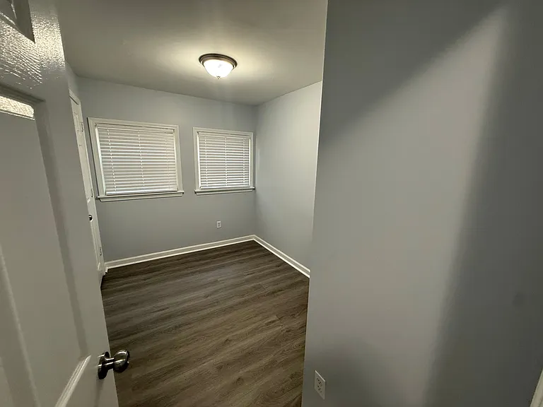 866 Cree Ave — Photo 6
