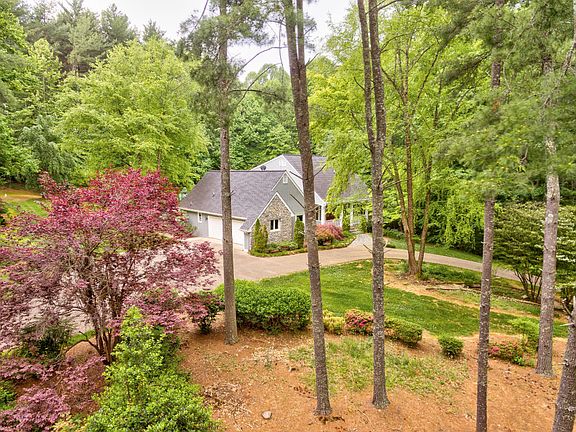 2nd image of 270 Riverbend Dr