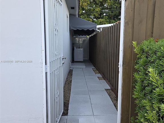 5th image of 319 Beacom Blvd Unit 319