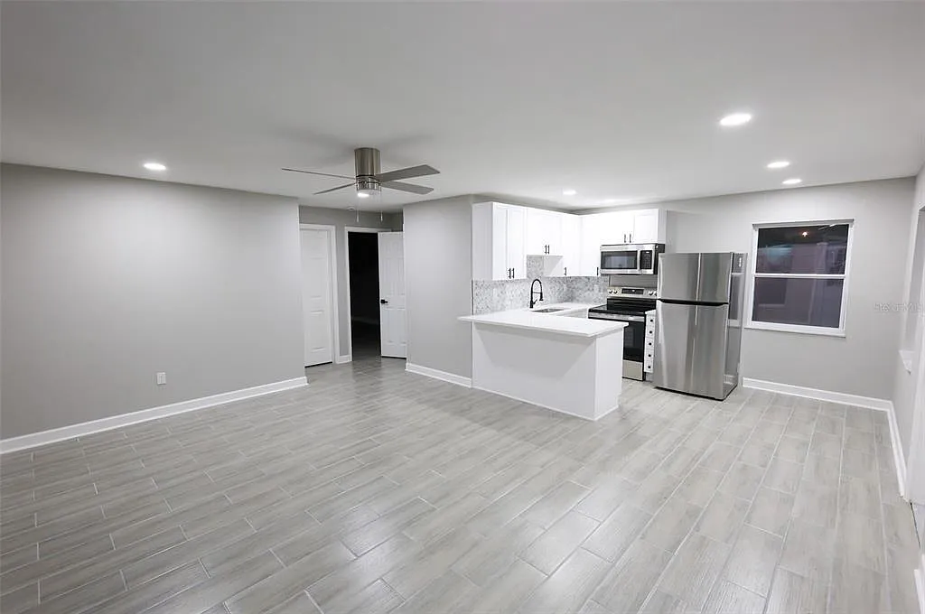 2 bed, 1.0 bath, 825 sqft, $2,000 — Photo 4