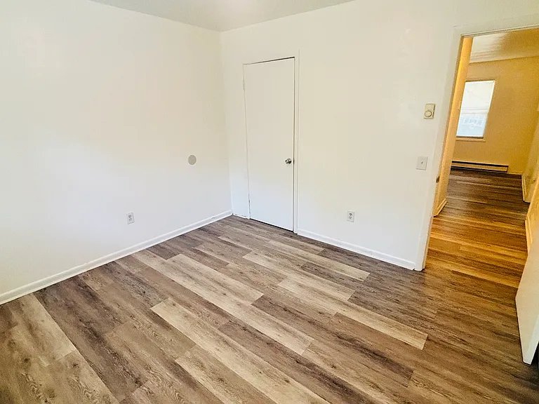 85 Green Meadow Ln #5 — Photo 9