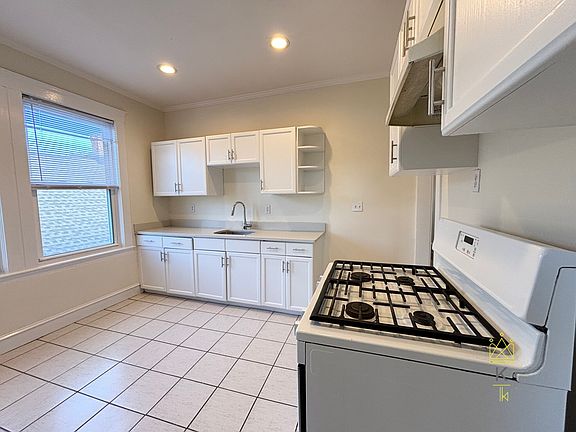3rd image of 79 Ballou Ave APT 3