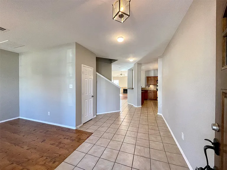 9787 Old Field Dr — Photo 24