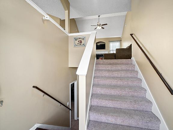 4th image of 1641 Broad Cir