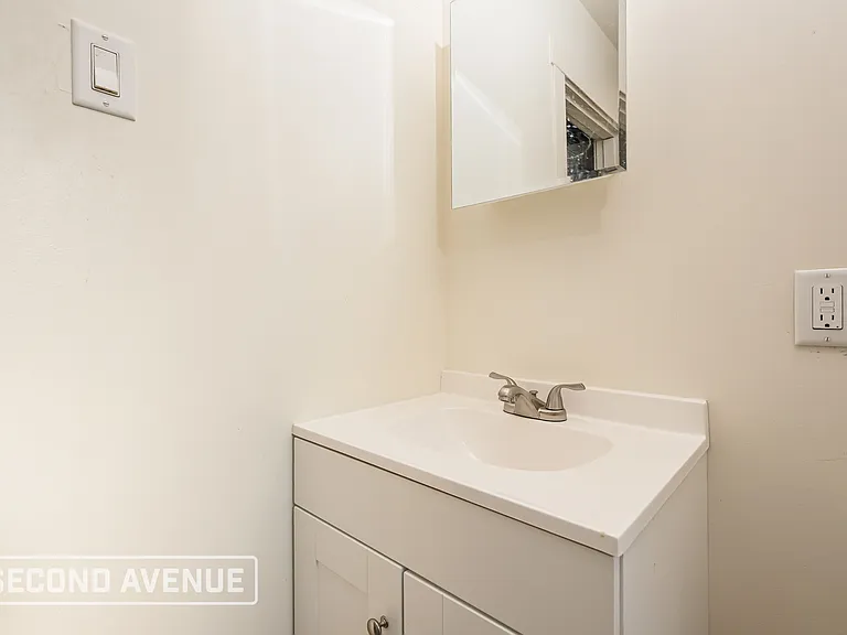 833 Vermont Ave — Photo 17