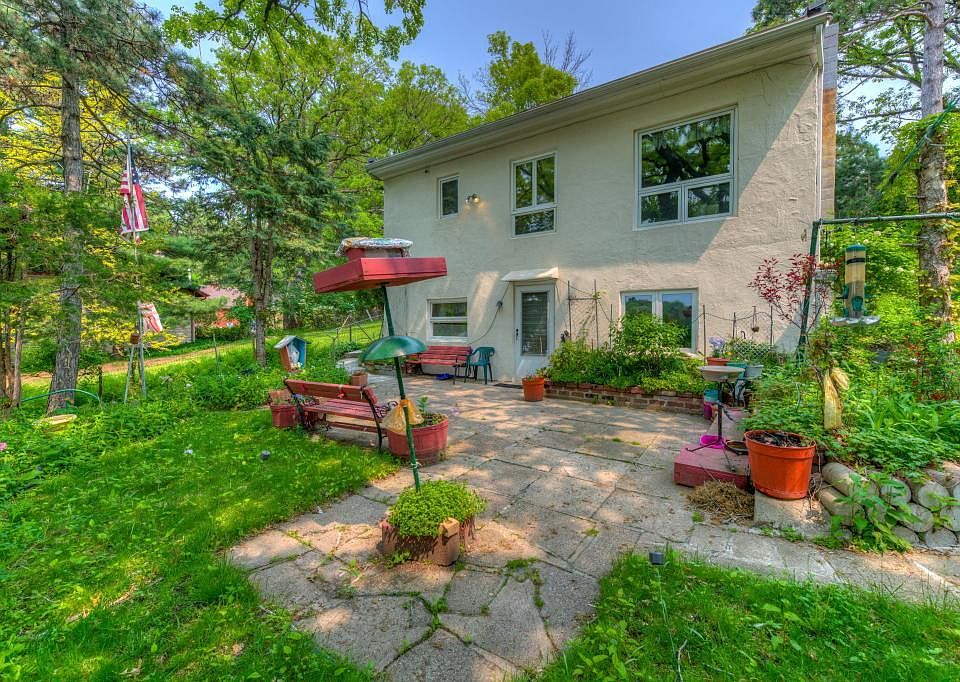 1st image of 286 McCarrons Blvd N