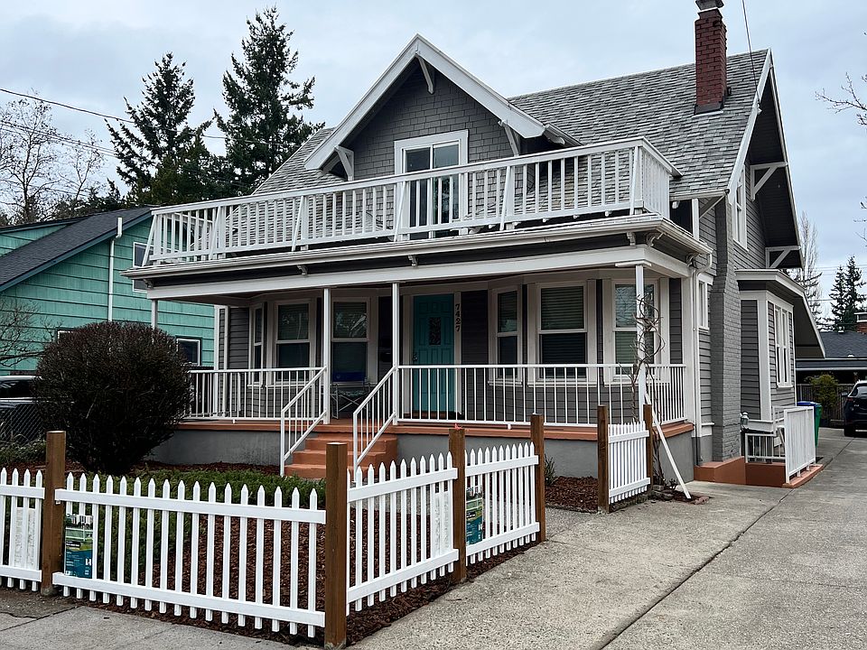 1st image of 7427 SE Woodstock Blvd #2