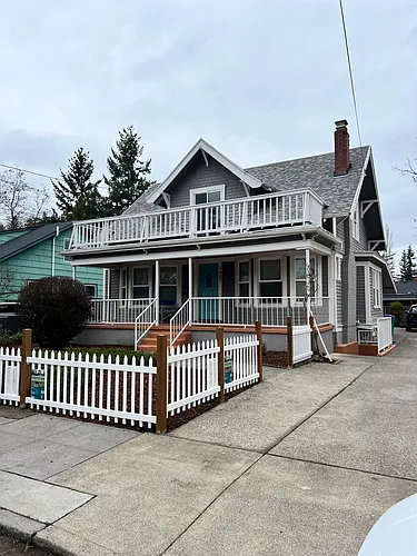 7427 SE Woodstock Blvd #2 Photo 1