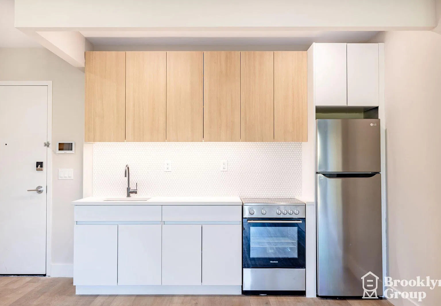 1711 Hancock St — Photo 2