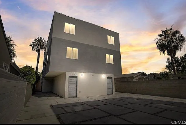 2635 Hauser Blvd