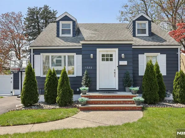 12-22 Edward St, Fair Lawn, NJ 07410