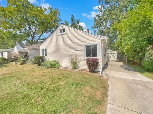 2309 Dallas Ave, Royal Oak, MI 48067