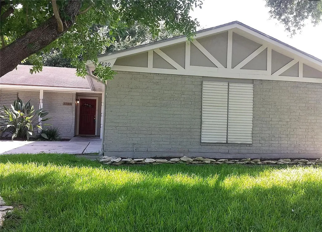 3 bed, 2.0 bath, 1885 sqft, $1,895 — Photo 1