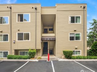 Sandpiper, Seattle, WA 98115