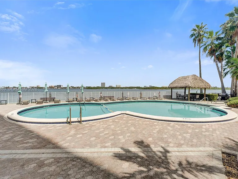 10350 W Bay Harbor Dr #3G — Photo 20
