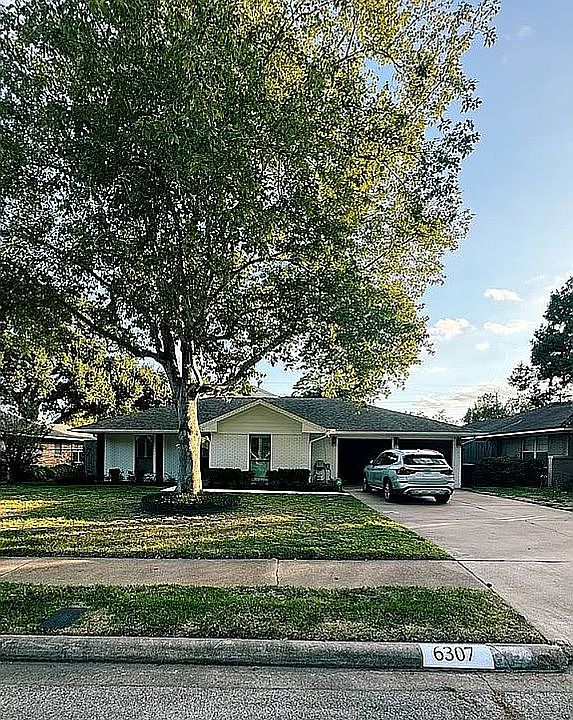 2nd image of 6307 Lindyann Ln