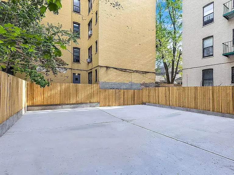2316 Clarendon Rd #3C — Photo 9