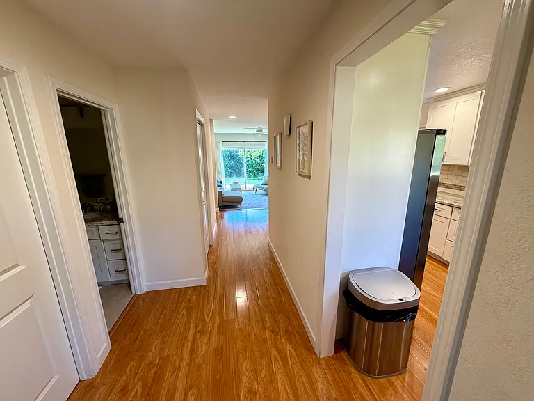 625 Alberta Ave #625 — Photo 3