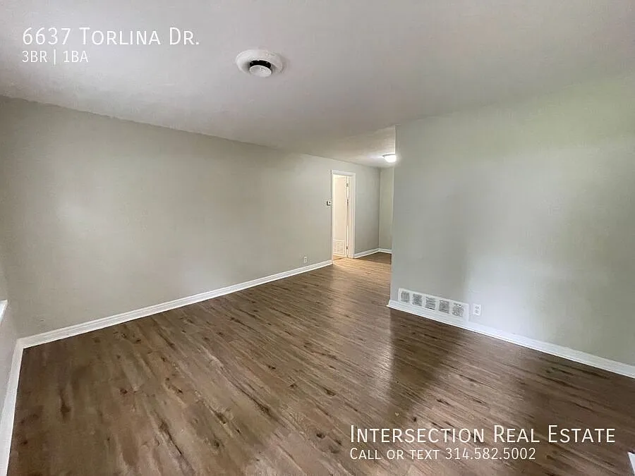 Section 8 Accepted - 3Bed/1Bath Fully Renovated Home in Berkeley, MO — Photo 4