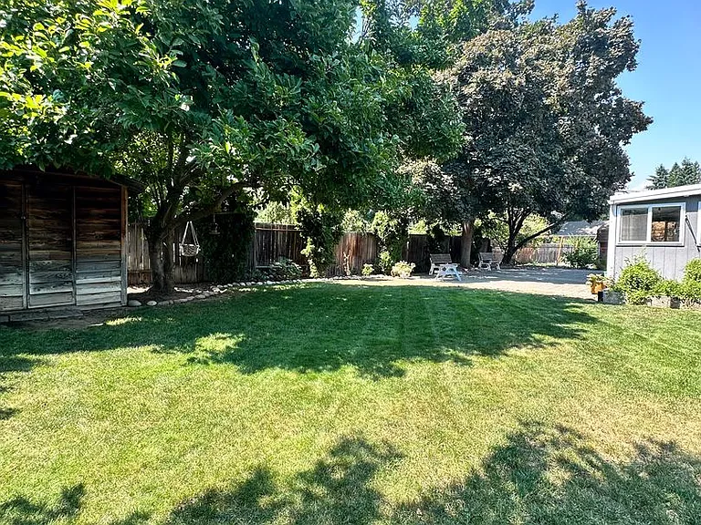 18 N Western Ave — Photo 27