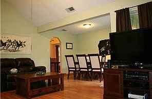 2nd image of 604 Parkview Dr
