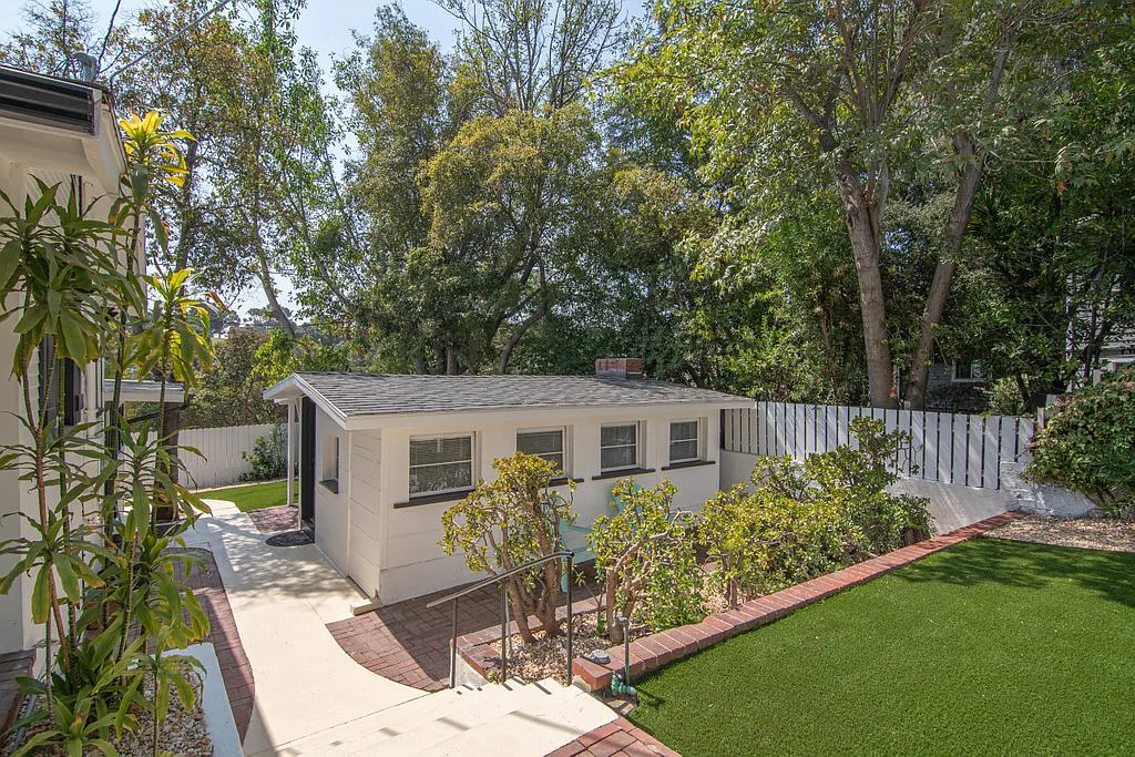 3884 Wawona St — Photo 4